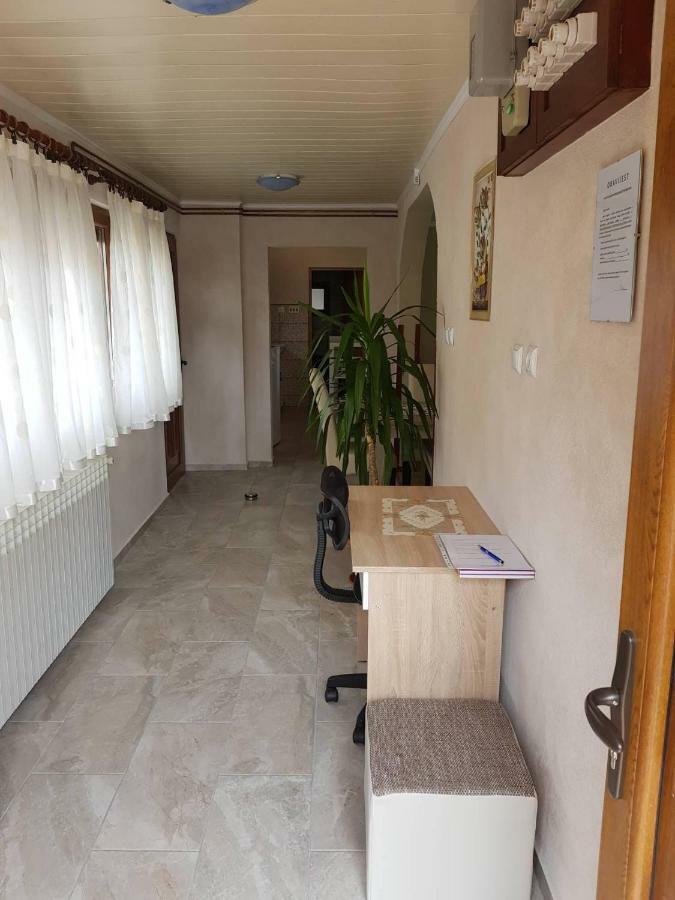 Apartman Anna Ogulin Zewnętrze zdjęcie