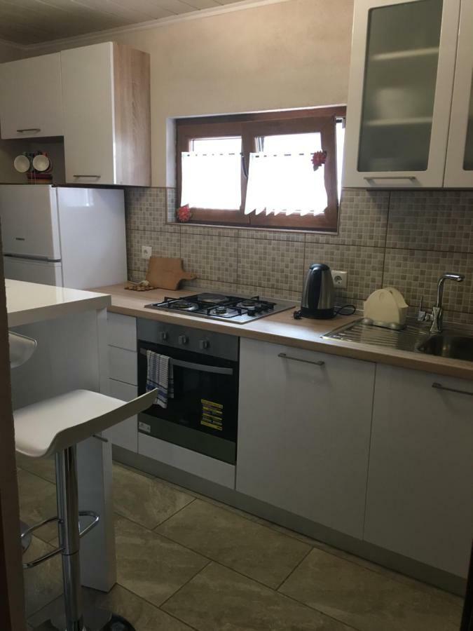 Apartman Anna Ogulin Zewnętrze zdjęcie