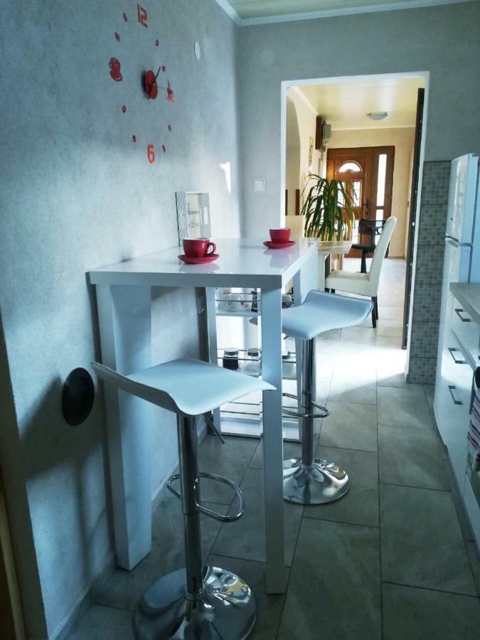 Apartman Anna Ogulin Zewnętrze zdjęcie